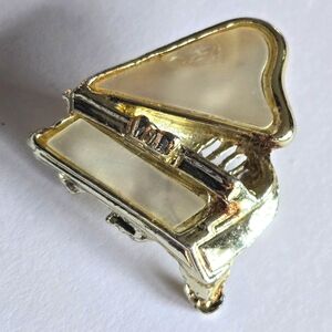 Vintage grand piano pin scatter brooch gold tone